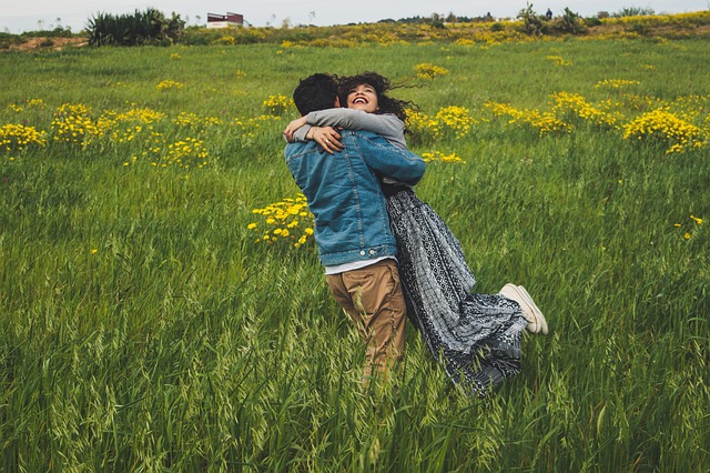 深夜送女同事回家，她主動(dòng)留下的原因讓我驚呆......