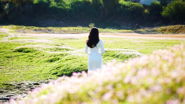 別被蒙在鼓里！女人若說這些，大概率是有二心了