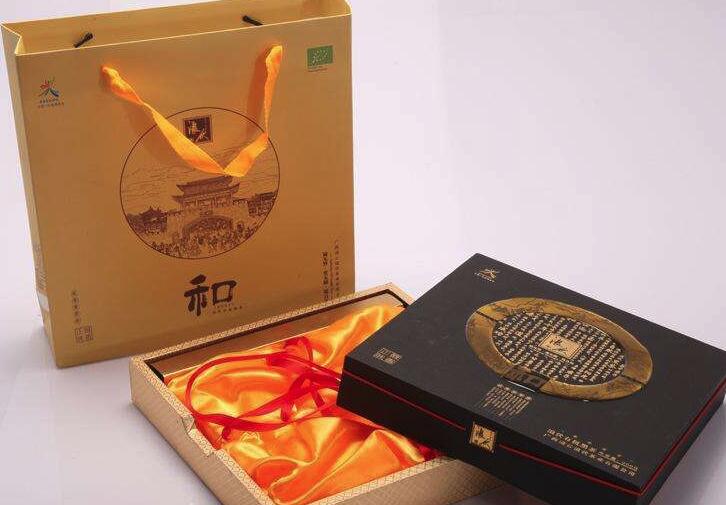 給領(lǐng)導(dǎo)送禮送什么好，送女領(lǐng)導(dǎo)什么禮品好