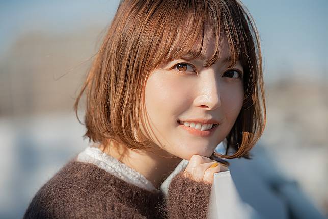 花澤香菜本人發(fā)推：因?yàn)榇_診感染新冠、4月10日的公演宣布中止。