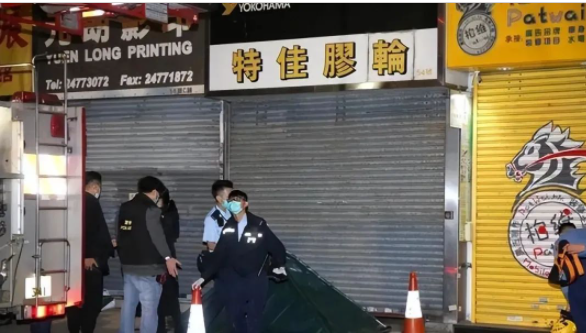一家三口約定跳樓，父母先走后兒子突然反悔，真相令人唏噓...