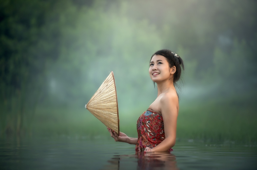 很想報(bào)復(fù)欺負(fù)自己的人，一直在復(fù)盤生氣，被情緒包圍著
